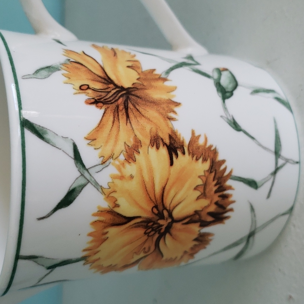 RetroneU Rhapsody Creamer - Picture 2 of 6